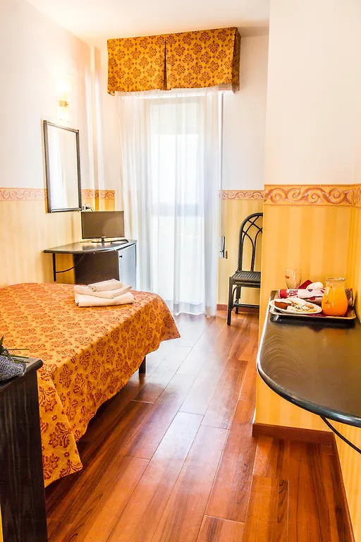Hotel Consul - Family Hotel Riccione 3*,  Italia